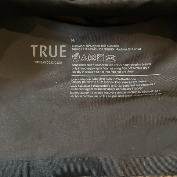 NWOT True & Co. Body V Neck lightweight bra.  Size Medium - Picture 3 of 3